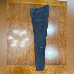 Lululemon Fast and Free 28 inch bkack leggings with pockets